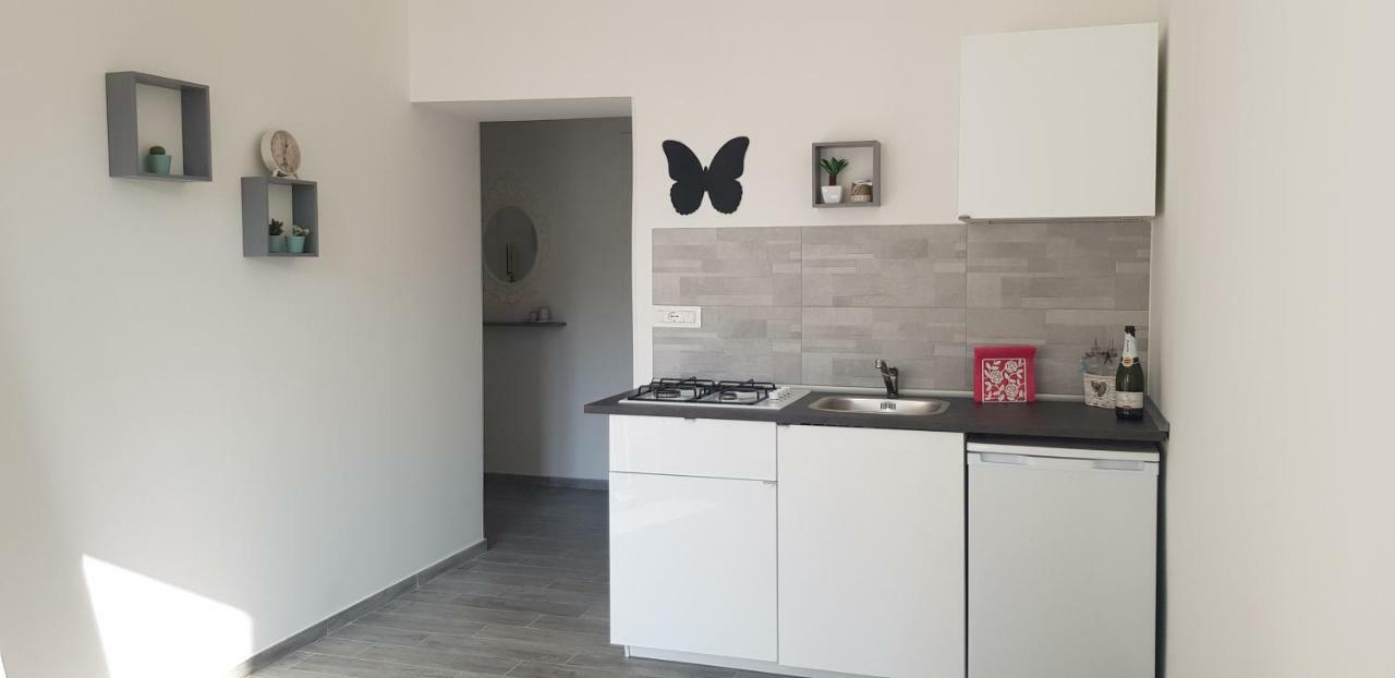 مبيت وإفطار ساليرنو Butterfly House المظهر الخارجي الصورة
